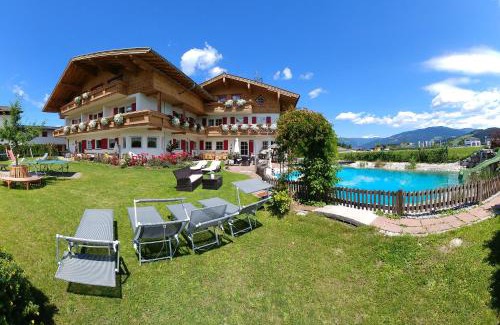 Flachau Apartment | Experience the Best at Aparthotel Dachsteinblick