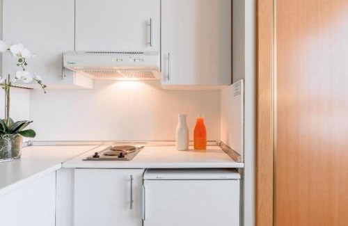 Leon Hotel | Family-Friendly Comfort at Aparthotel Exe Campus San Mamés