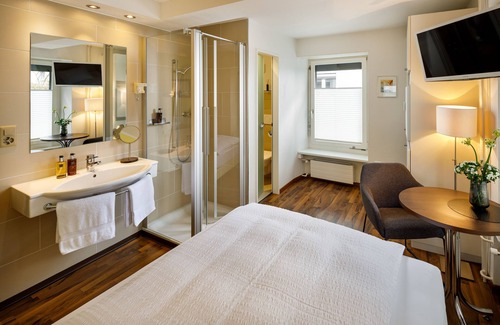 Muhlebach House | Top-Rated APARTHOTEL Familie Hugenschmidt with Spa & Kitchen