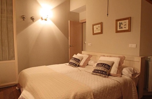 Sallent de Gallego Apartment | Child-Friendly Aparthotel Foratata with a 9.1/10 Rating