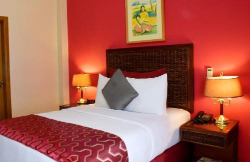Tegucigalpa Apartment | Experience Aparthotel Guijarros: Rated 9/10 with Ocean Views