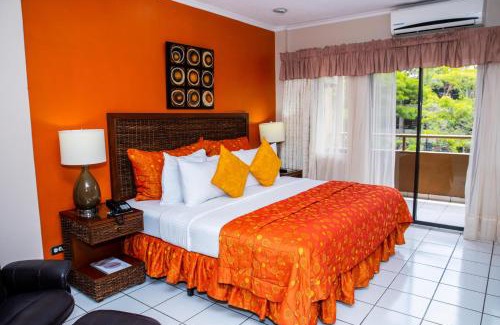 Tegucigalpa Apartment | Experience Aparthotel Guijarros: Rated 9/10 with Ocean Views