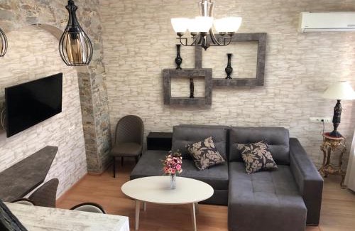 Avlabari House | Exceptional ApartHotel Heart of Tbilisi - Child Friendly Stay