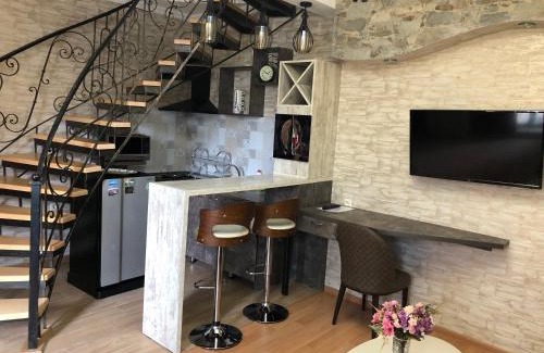 Avlabari House | Exceptional ApartHotel Heart of Tbilisi - Child Friendly Stay