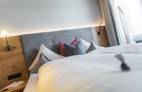 Nauders Apartment | Explore Aparthotel Hochland: Top-Rated 4-Star Retreat