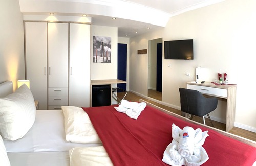 Duhnen Hotel | Discover Comfort at Aparthotel kleine Perle - 4 Star Stay