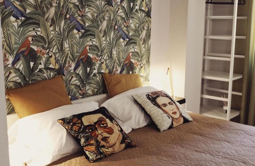 Tivoli House | Pet-Friendly Getaway at ApartHotel Le Sirene - FRIDA