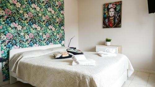 Tivoli House | Pet-Friendly Getaway at ApartHotel Le Sirene - FRIDA