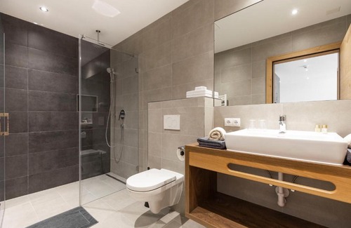 Kappl Apartment | Relaxing Oceanfront Retreat at Aparthotel Lerch