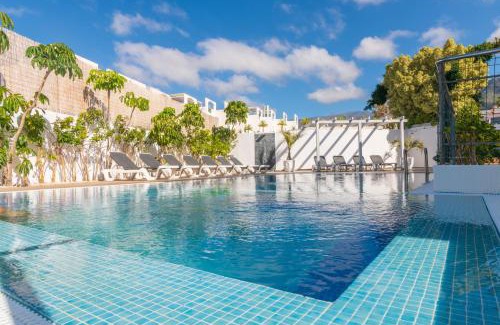 Costa Adeje Apartment | Relaxing Oceanfront Stay at Aparthotel Neptuno Costadeje