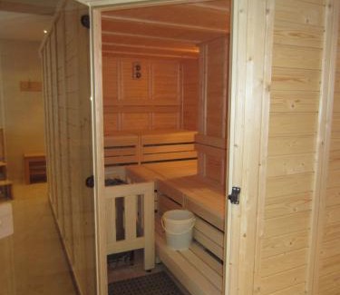 Oberhof Hotel | Cozy Aparthotel Oberhof: Pet-Friendly Stay with Breakfast