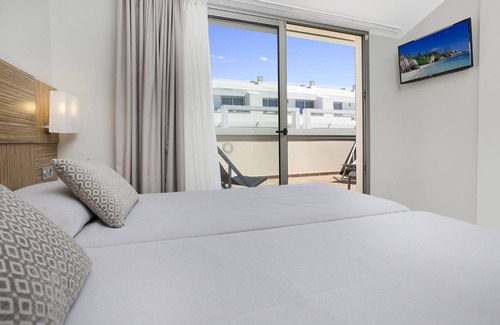 Santa Susanna Hotel | Comfortable Stay at Aparthotel Odissea Park - 4 Stars