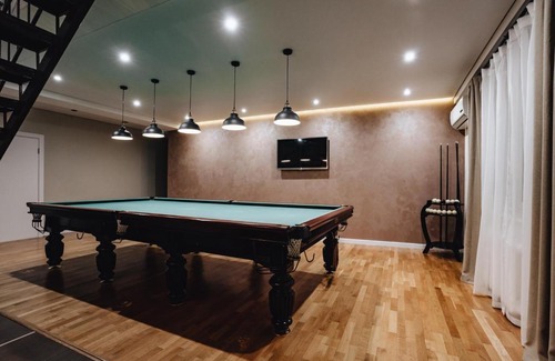 Ufa Apartment | Exceptional ApartHotel Olimp: Breakfast & Hot Tub Awaits