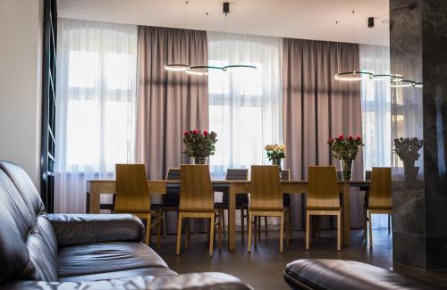 Inowroclaw Apartment | Pet-Friendly Aparthotel with Breakfast and Hot Tub Amenities