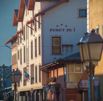 Sighetu Marmatiei Apartment | Family-Friendly Stay at Aparthotel Punct pe i - Rated 10/10