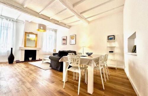 Old Town Apartment | Discover ApartHotel Riviera: Perfect for Families & Pets