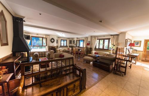 Sallent de Gallego Apartment | Discover Aparthotel Sarrato: Rated 9/10 with Private Pool