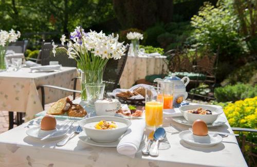 Michaelerberg Hotel | Pet-Friendly Hotel Schloss Thannegg with Ocean View Pool