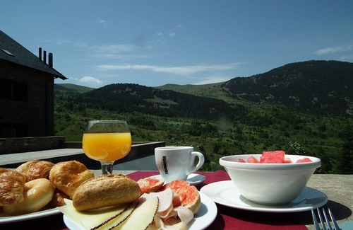 Taull Apartment | Pet-Friendly Aparthotel Siente Boí & Spa with Pool Access