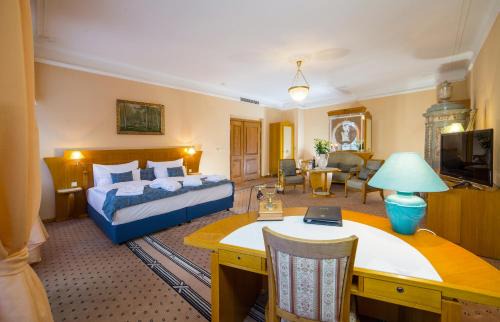 Frantiskovy Lazne Hotel | Family-Friendly Retreat at Hotel Three Lilies with Aquaforum