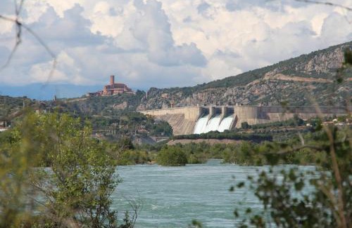 El Grado Hotel | Discover Aparthotel Tres Caminos: Family-Friendly Retreat