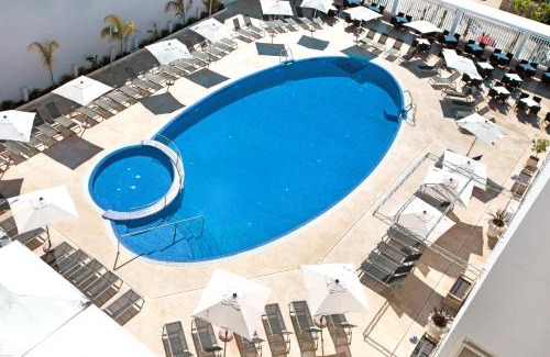 Peguera Apartment | Oceanfront Bliss at Aparthotel y Hotel Paguera Beach