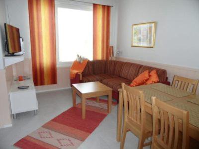 Akaslompolo Apartment | Family-Friendly Stay at Aparthotel YlläStar with Hot Tub