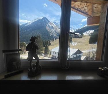 Berwang Apartment | Pet and Child Friendly Stay at Aparthotels Berwang