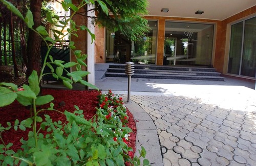 Sofia Apartment | Discover Aparthouse Borovo: Family-Friendly with Spa & Pool