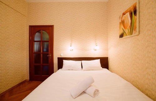 Tverskoy Apartment | Pet-Friendly Apartlux on Karetnyy Ryad: Ideal Getaway