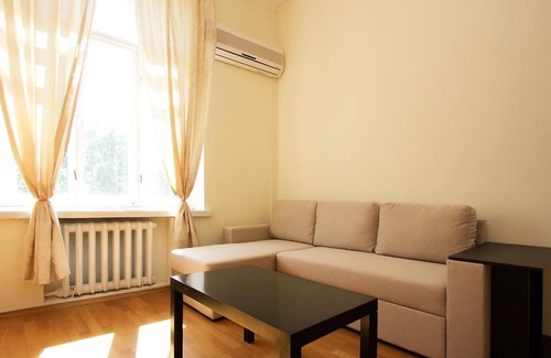 Central Administrative Okrug Apartment | Discover ApartLux Znamenka: Pet-Friendly & Accessible Stay
