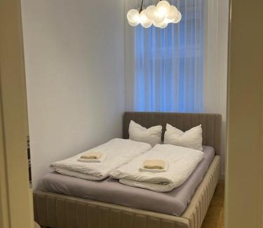 Karlovy Vary Apartment | Pet-Friendly Apartmá Jasmína 1907 with High Guest Ratings