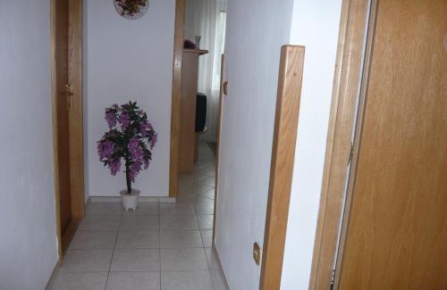 Vrchlabi Apartment | Top-Rated Ježková Apartment with Hot Tub & Family Amenities