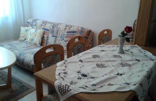Vrchlabi Apartment | Top-Rated Ježková Apartment with Hot Tub & Family Amenities