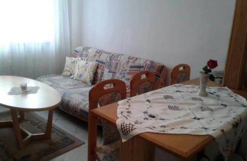 Vrchlabi Apartment | Top-Rated Ježková Apartment with Hot Tub & Family Amenities