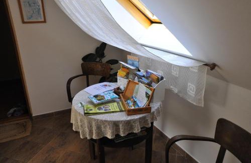 Zupanovice Apartment | Oceanfront Family Retreat at Apartmá u Hovorků - 9.1/10!