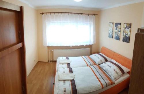 Sunava Apartment | Family-Friendly Getaway at Apartmán Šuňava