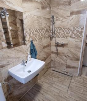 Nove Zamky Apartment | Cozy Apartmán Hradná 9 - Guest Rated: 8/10