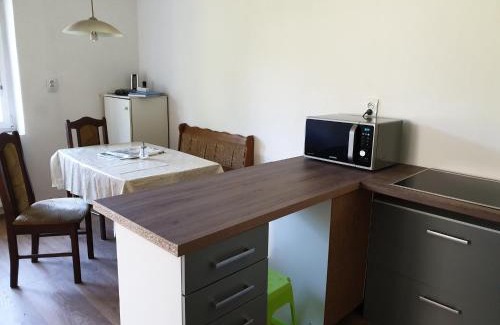Zdonov Apartment | Pet-Friendly Retreat at Apartmán 33 - Rated 9/10 by Guests