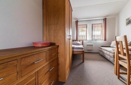 Sedlec-Prcice Apartment | Cozy Apartment A5 for 3 - Monínec with Pool & Ocean View