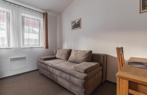 Sedlec-Prcice Apartment | Cozy Apartment A5 for 3 - Monínec with Pool & Ocean View