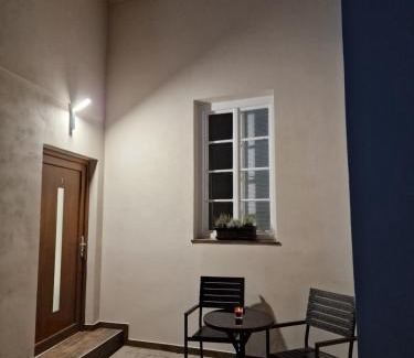 Jicin Apartment | Cozy Apartmán Anežka 3 with Inviting Hot Tub