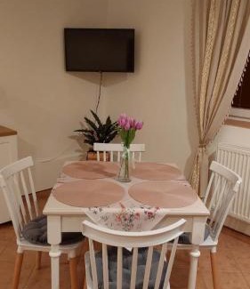 Frantiskovy Lazne Apartment | Family-Friendly Stay at Apartmán Anglický roh - Rated 9.4