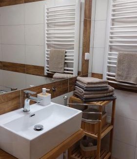 Frantiskovy Lazne Apartment | Family-Friendly Stay at Apartmán Anglický roh - Rated 9.4