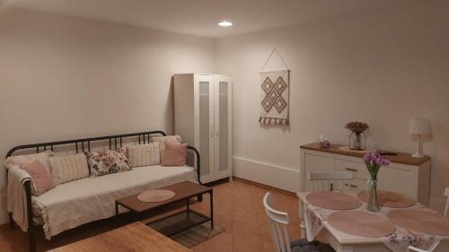 Frantiskovy Lazne Apartment | Family-Friendly Stay at Apartmán Anglický roh - Rated 9.4