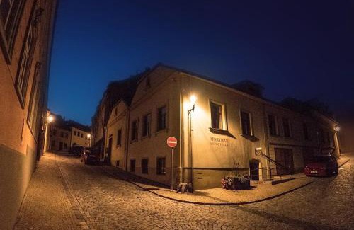 Znojmo Apartment | Cozy Apartmán Antonínská: Family-Friendly with Hot Tub