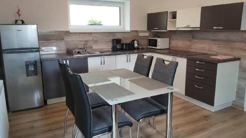 Ceska Kamenice Apartment | Family-Friendly Apartmán Borůvka with Kitchen Amenities