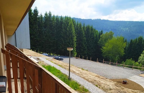 Zelezna Ruda Apartment | Cozy Apartment Brčálník with Balcony and Breakfast Included