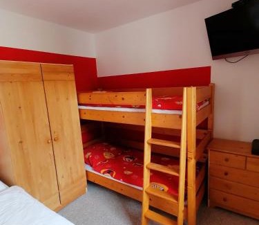 Destne v Orlickych horach Apartment | Pet-Friendly Retreat at Apartmán Na Horách - Rated 9/10