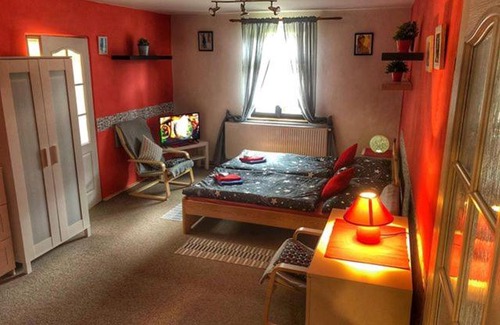Destne v Orlickych horach Apartment | Cozy Getaway at Apartmán Na kopci Deštné - 9/10 Rating!